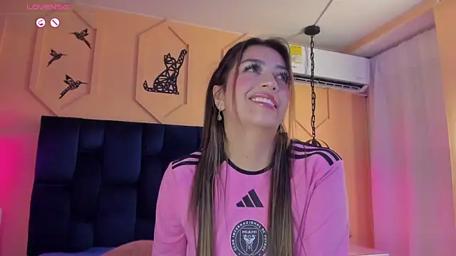 Atenea cute21 online show from February 28, 2025, 7:15 am