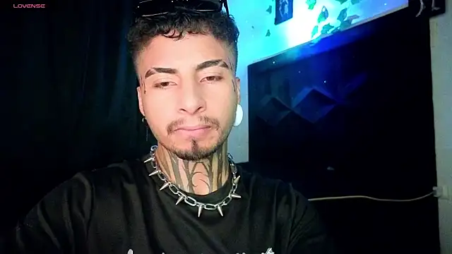 JuanCamiilo 66 online show from May 25, 2026, 11:58 pm