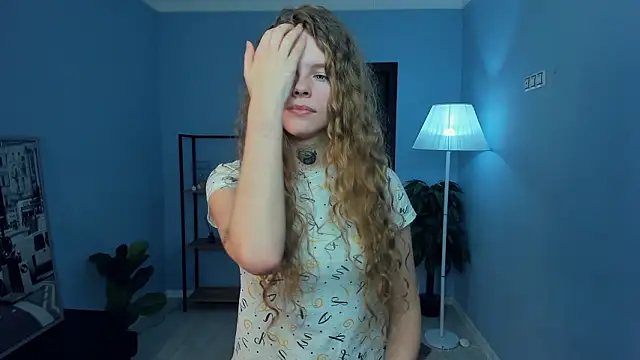 RayaNenlia online show from February 1, 2026, 5:06 am