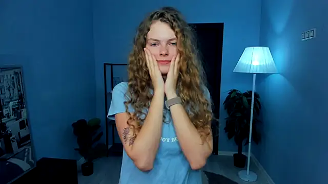 Snapshot of RayaNenlia chatting on November 30, 2025, 5:08 am RayaNenlia online show from November 30, 2025, 5:08 am