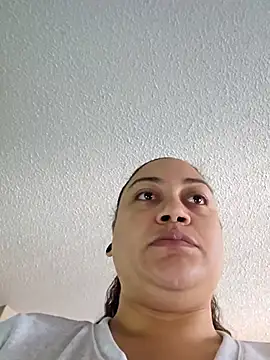 honeeyyy pot online show from September 19, 2025, 4:22 pm