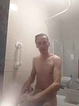 Snapshot of Mrleitenant chatting on December 15, 2025, 10:37 pm Mrleitenant online show from December 15, 2025, 10:37 pm