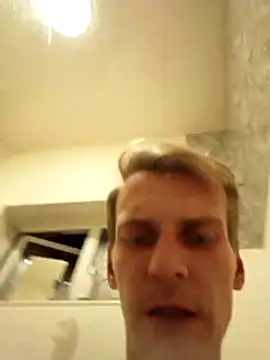 Snapshot of Mrleitenant chatting on December 2, 2025, 7:15 pm Mrleitenant online show from December 2, 2025, 7:15 pm