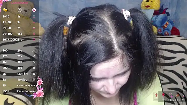 Snapshot of Yours_good_mood chatting on December 21, 2024, 4:52 am Yours good mood online show from December 21, 2024, 4:52 am