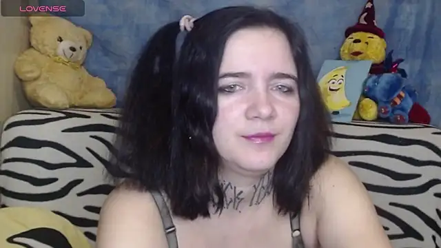 Snapshot of Yours_good_mood chatting on December 22, 2024, 4:17 am Yours good mood online show from December 22, 2024, 4:17 am