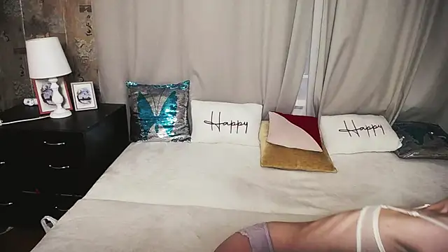 Snapshot of Unusual_G chatting on December 17, 2025, 6:29 am Unusual G online show from December 17, 2025, 6:29 am