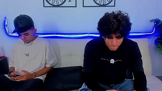 Crazy nigth01 online show from February 5, 2026, 7:53 pm