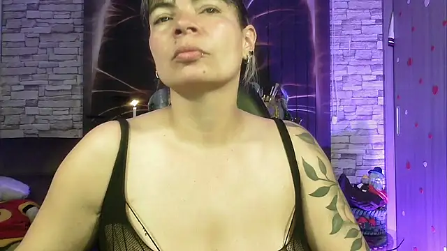 Snapshot of charlotedoll chatting on September 19, 2025, 3:10 am charlotedoll online show from September 19, 2025, 3:10 am