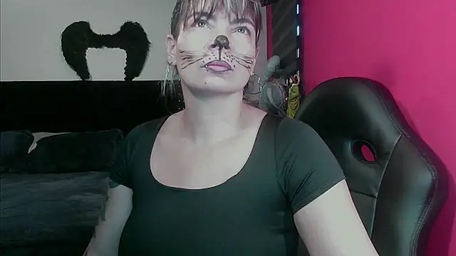 Snapshot of charlotedoll chatting on November 2, 2025, 10:26 pm charlotedoll online show from November 2, 2025, 10:26 pm