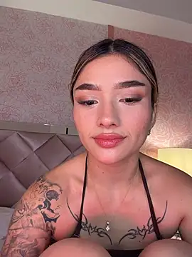Snapshot of Arianavillada chatting on June 25, 2026, 3:48 am Arianavillada online show from June 25, 2026, 3:48 am