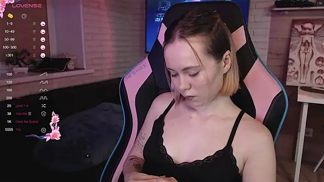 lucy mirror online show from November 13, 2025, 10:24 pm