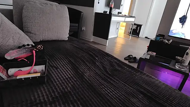 Hot ToyBoy6974 online show from March 14, 2025, 6:53 am