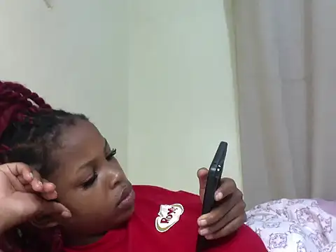 Snapshot of queen-sasha chatting on April 18, 2026, 7:07 pm queen-sasha online show from April 18, 2026, 7:07 pm