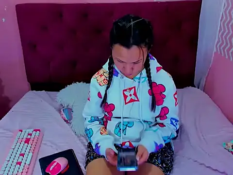 Snapshot of candysmitxxx chatting on March 15, 2025, 8:10 pm candysmitxxx online show from March 15, 2025, 8:10 pm