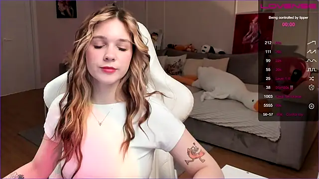 Frau Lina online show from March 4, 2026, 3:09 pm