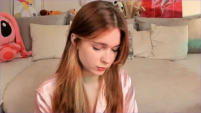 Frau Lina online show from November 8, 2025, 2:20 pm