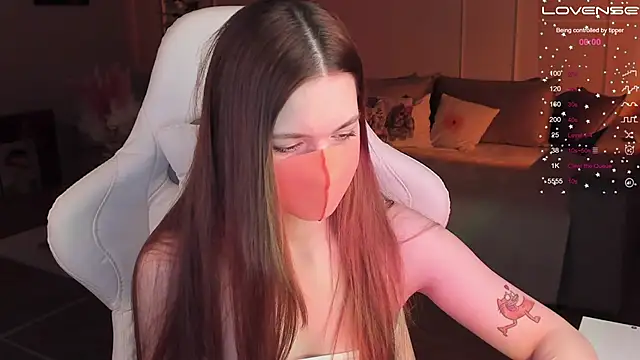 Frau Lina online show from February 6, 2025, 6:24 pm