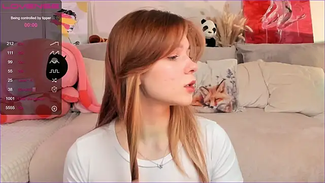 Frau Lina online show from November 1, 2025, 2:11 pm