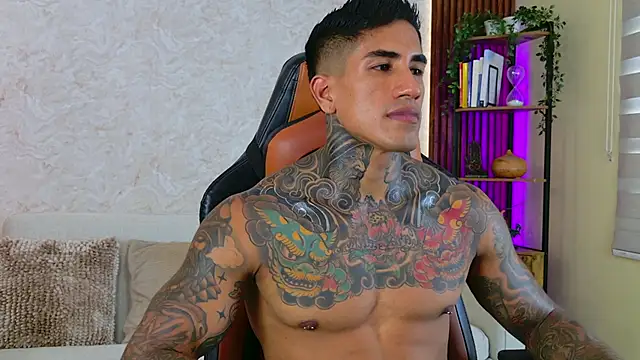 AdanReilly online show from September 26, 2025, 8:27 pm