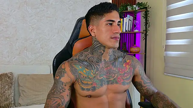 AdanReilly online show from October 2, 2025, 8:45 pm