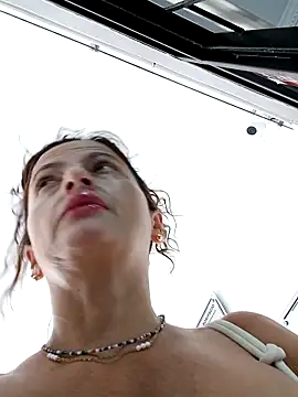 CioniWeiss online show from February 26, 2025, 8:25 pm