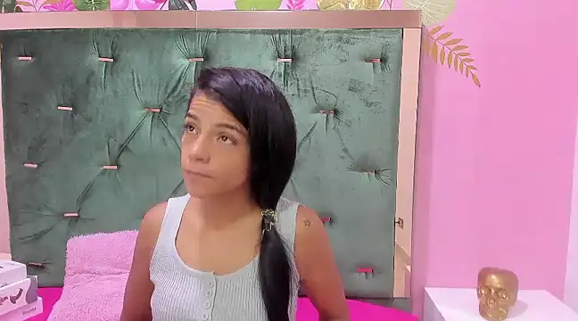 Snapshot of Hellen__4master chatting on February 28, 2025, 11:25 am Hellen 4master online show from February 28, 2025, 11:25 am