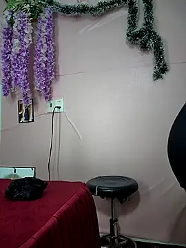 zizi public online show from February 20, 2025, 1:19 pm