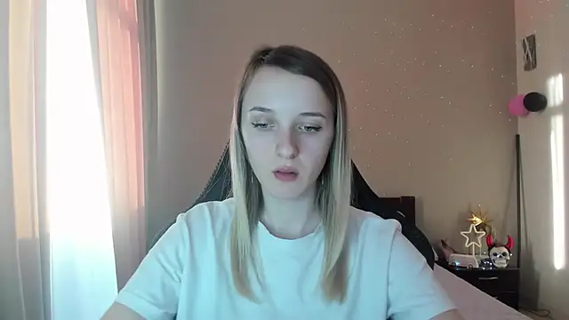 Snapshot of RouseReed chatting on March 20, 2025, 3:14 pm RouseReed online show from March 20, 2025, 3:14 pm