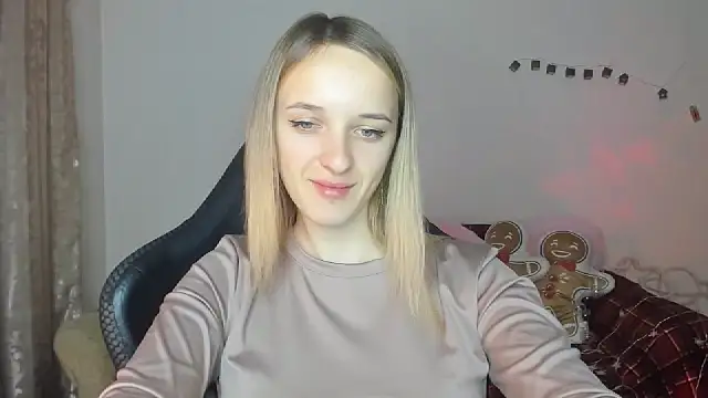 Snapshot of RouseReed chatting on December 1, 2025, 1:01 pm RouseReed online show from December 1, 2025, 1:01 pm