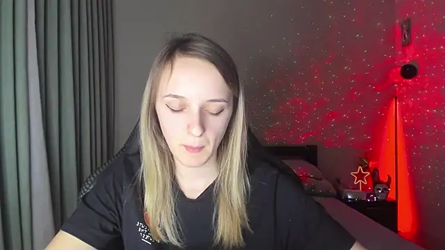 Snapshot of RouseReed chatting on March 22, 2025, 5:20 pm RouseReed online show from March 22, 2025, 5:20 pm