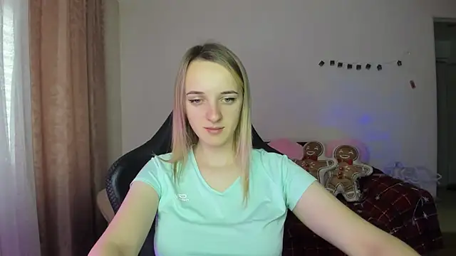 Snapshot of RouseReed chatting on November 24, 2025, 7:30 am RouseReed online show from November 24, 2025, 7:30 am