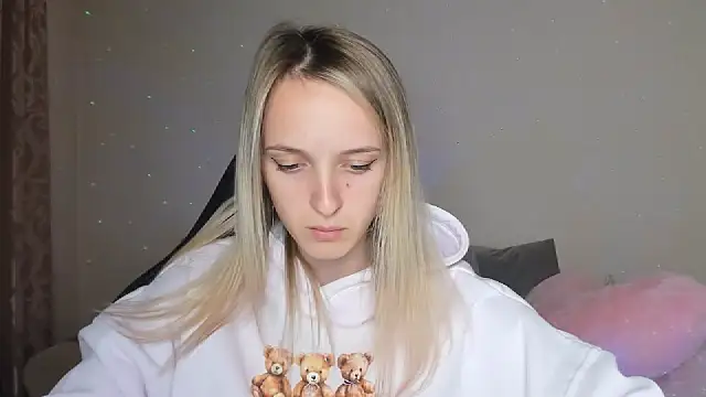 Snapshot of RouseReed chatting on September 30, 2025, 12:55 pm RouseReed online show from September 30, 2025, 12:55 pm