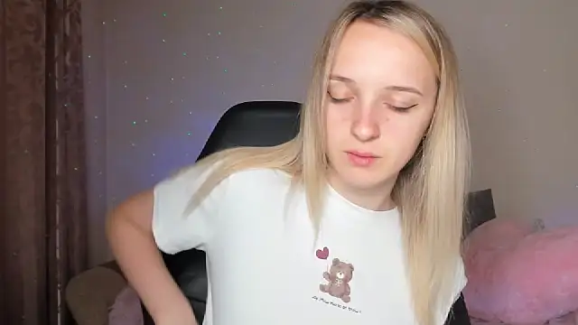 Snapshot of RouseReed chatting on October 2, 2025, 11:46 am RouseReed online show from October 2, 2025, 11:46 am