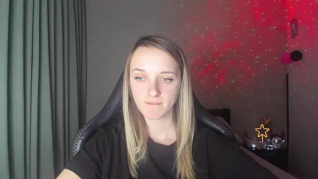 Snapshot of RouseReed chatting on March 19, 2025, 4:24 pm RouseReed online show from March 19, 2025, 4:24 pm