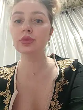 Snapshot of LadyLolyPop_ chatting on June 5, 2026, 3:55 am LadyLolyPop online show from June 5, 2026, 3:55 am