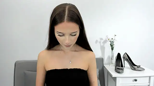 EmilyDarling online show from October 23, 2025, 8:07 pm