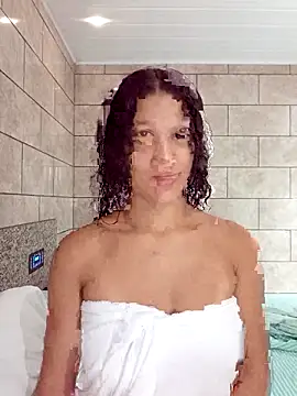 Snapshot of By_Aninha chatting on March 4, 2026, 2:14 pm By Aninha online show from March 4, 2026, 2:14 pm