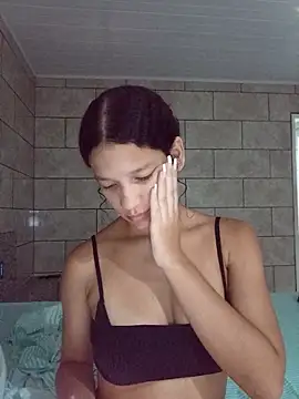 Snapshot of By_Aninha chatting on February 5, 2026, 11:06 am By Aninha online show from February 5, 2026, 11:06 am