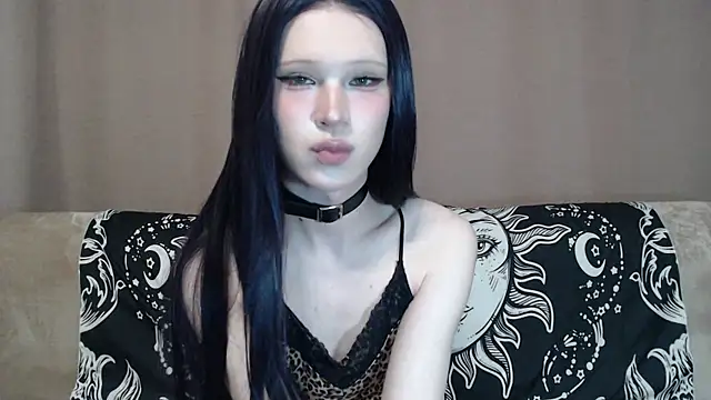 Snapshot of Sexpired_Princess chatting on June 12, 2026, 6:22 am Sexpired Princess online show from June 12, 2026, 6:22 am