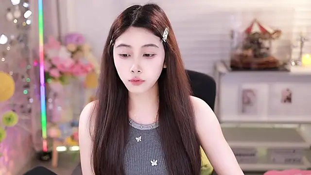 Snapshot of SleepArtist chatting on March 5, 2026, 2:13 pm SleepArtist online show from March 5, 2026, 2:13 pm