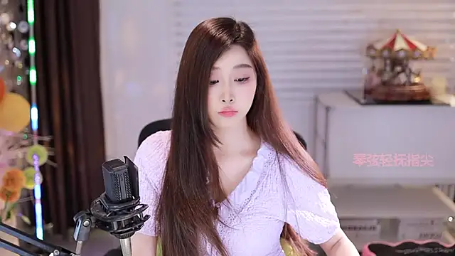 Snapshot of SleepArtist chatting on November 7, 2025, 7:02 am SleepArtist online show from November 7, 2025, 7:02 am