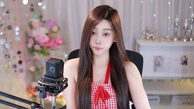 Snapshot of SleepArtist chatting on September 9, 2025, 10:25 am SleepArtist online show from September 9, 2025, 10:25 am