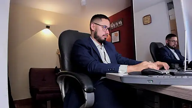 Snapshot of thesexlawyer1 chatting on March 16, 2026, 5:44 am thesexlawyer1 online show from March 16, 2026, 5:44 am