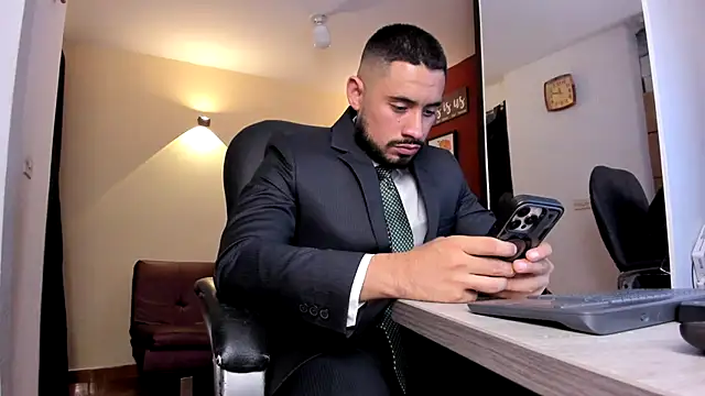 Snapshot of thesexlawyer1 chatting on April 14, 2026, 5:01 am thesexlawyer1 online show from April 14, 2026, 5:01 am