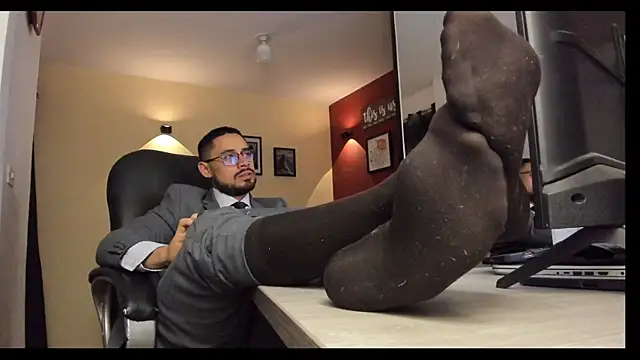 thesexlawyer1 online show from December 15, 2025, 3:56 am