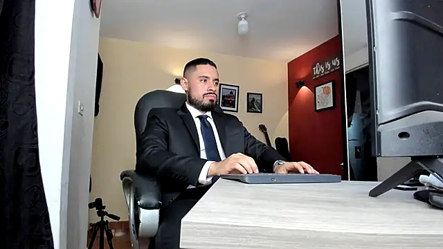 Snapshot of thesexlawyer1 chatting on May 15, 2026, 4:21 am thesexlawyer1 online show from May 15, 2026, 4:21 am