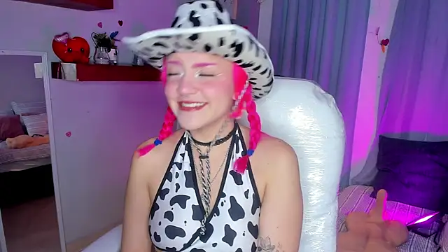 Tiny  Emmy online show from October 3, 2025, 6:59 am