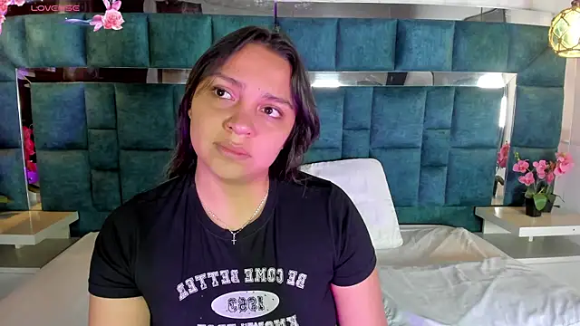Abril Gomez06 online show from July 17, 2026, 8:17 pm