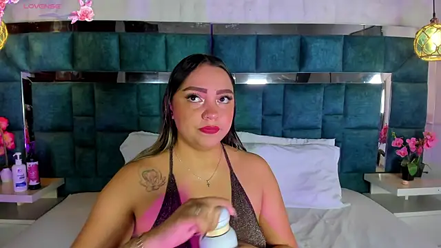 Abril Gomez06 online show from July 15, 2026, 7:54 pm