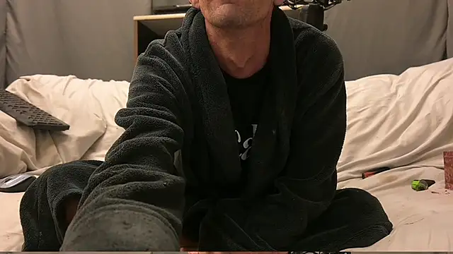 Snapshot of joeiandola chatting on December 14, 2025, 4:34 pm joeiandola online show from December 14, 2025, 4:34 pm